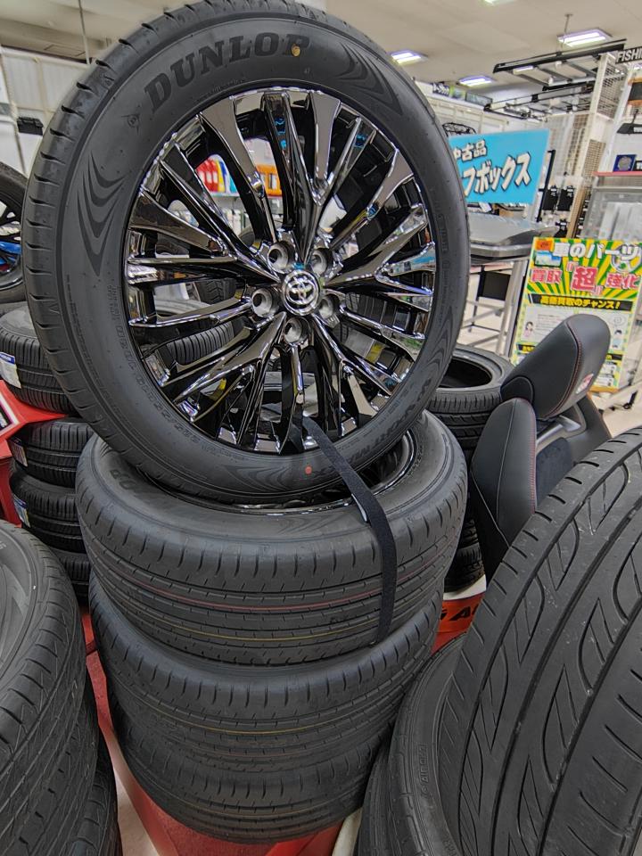 トヨタ・ダンロップ　40系アルファード・ヴェルファイア トヨタ純正ホイール＋DL SPMAXX （225/55R19）