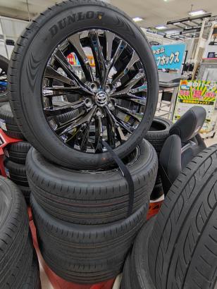 トヨタ・ダンロップ　40系アルファード・ヴェルファイア トヨタ純正ホイール＋DL SPMAXX （225/55R19）